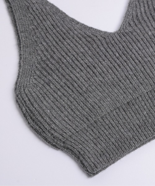 AMELY(エミリー)の「リブニットビスチェ(ニット/セーター・レディース・アイボリー/グレー/ブラック・フリー)」の17枚目の写真