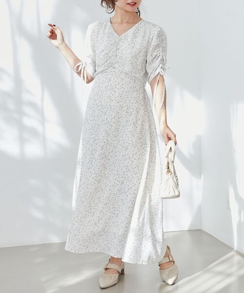 MAJESTIC LEGON（マジェスティックレゴン）の「はかなげフラワーギャザーワンピ（ワンピース・レディース・グリーン系その他/ホワイト系その他2/ブルー系その他2/ブルー系その他4・SMALL/MEDIUM）」の2枚目の写真