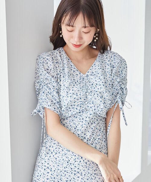 MAJESTIC LEGON（マジェスティックレゴン）の「はかなげフラワーギャザーワンピ（ワンピース・レディース・グリーン系その他/ホワイト系その他2/ブルー系その他2/ブルー系その他4・SMALL/MEDIUM）」の21枚目の写真