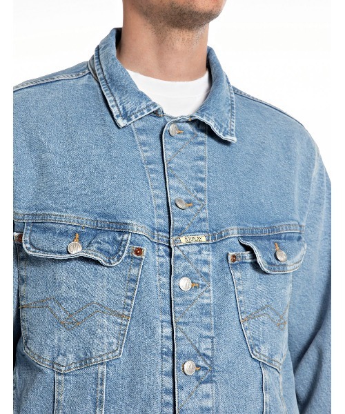 REPLAY（リプレイ）の「9 ZERO 1 コンフォートデニムジャケット（デニムジャケット・メンズ・ライトブルー・LARGE/X-LARGE/MEDIUM/SMALL）」の4枚目の写真