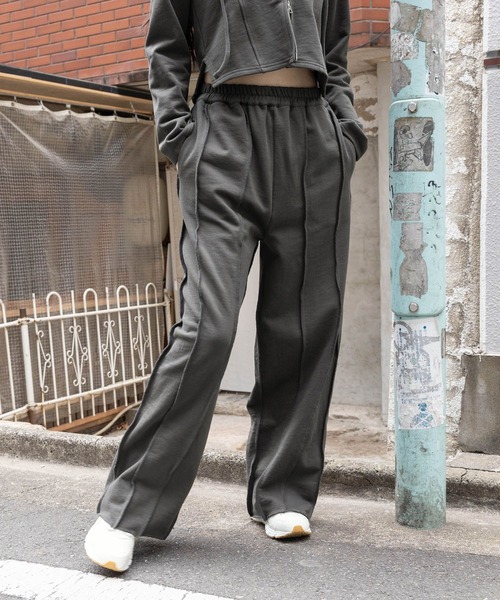 3.3 Field Trip （3.3フィールドトリップ）の「3.3 Field Trip／ステッチラインスウェットパンツ（ウラケ）（スウェットパンツ・レディース・ライトグレー/ネイビー/チャコール・FREE）」の3枚目の写真