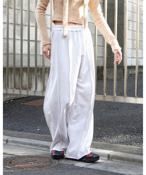 3.3 Field Trip （3.3フィールドトリップ）の「3.3 Field Trip／ステッチラインスウェットパンツ（ウラケ）（スウェットパンツ・レディース・ライトグレー/ネイビー/チャコール・FREE）」の2枚目の写真