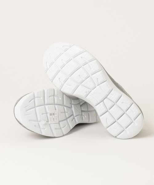 SKECHERS(スケッチャーズ)の「スケッチャーズ SUMMITS(スニーカー・レディース・グレー・22.5cm/23.0cm/23.5cm/24.0cm/24.5cm/25.0cm)」の3枚目の写真