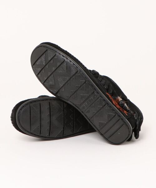 Minnetonka(ミネトンカ)の「《ミネトンカ MINNETONKA》ブーティー サイドジップ ブーツ(ブーツ・レディース・ライトベージュ/ブラウン/ブラック・US5.5/US6/US5)」の5枚目の写真