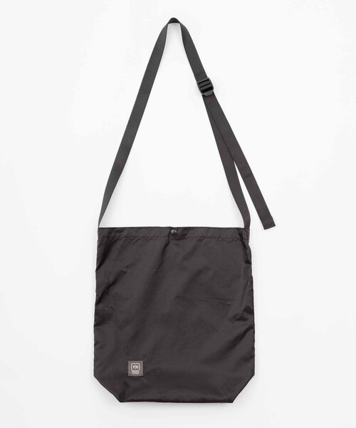 ADAM ET ROPE'(アダムエロペ)の「【TRAVEL COUTURE】RIP shoulder(ショルダーバッグ・メンズ・ブラック・FREE)」の1枚目の写真
