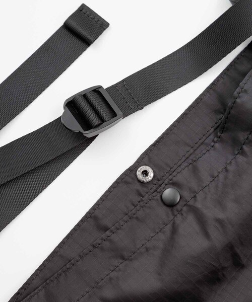 ADAM ET ROPE'(アダムエロペ)の「【TRAVEL COUTURE】RIP shoulder(ショルダーバッグ・メンズ・ブラック・FREE)」の4枚目の写真