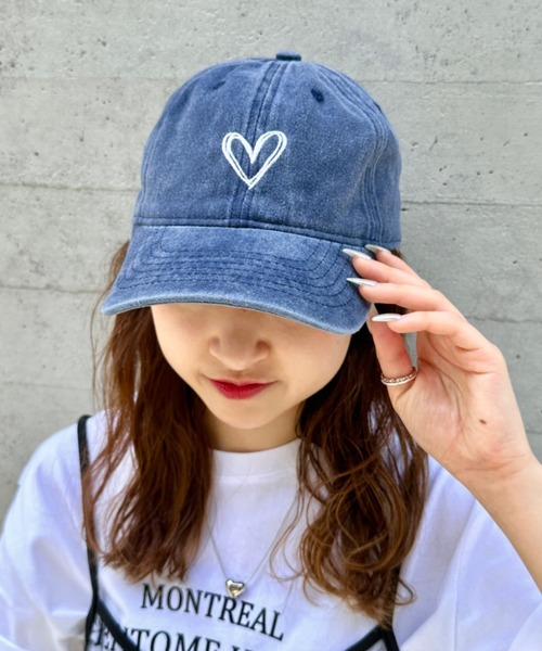 CLEA（クレア）の「ハート刺繍ピグメントキャップ（キャップ・レディース・ブラック/ベージュ/ピンク/ブルー・FREE）」の4枚目の写真