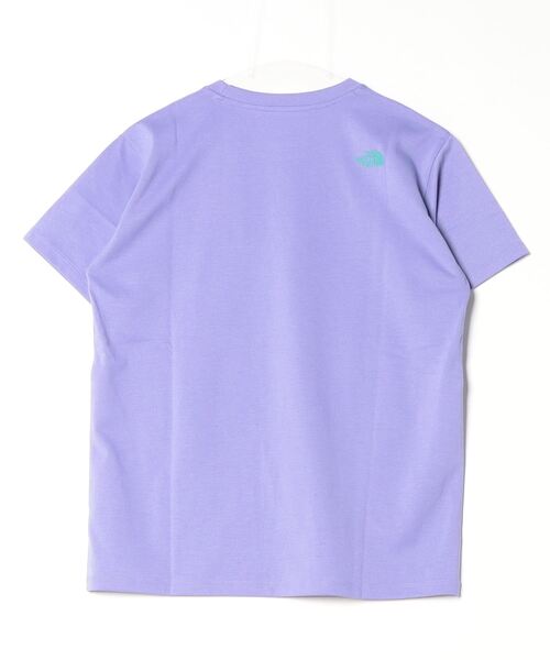 THE NORTH FACE(ザノースフェイス)の「ザ ノース フェイス THE NORTH FACE S/S California Logo Tee_ショートスリーブカリフォルニアロゴティー(Tシャツ/カットソー・レディース・パープル/ホワイト×パープル/ブラック×グレー・M/L/S/XL)」の4枚目の写真
