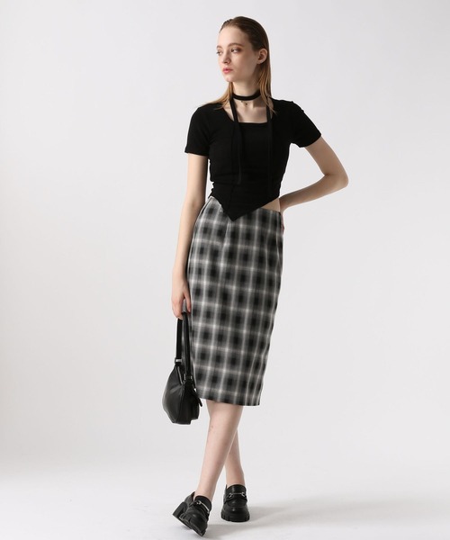 FOREVER 21（フォーエバー トゥエンティーワン）の「【2024SS】ボウタイ付きＴシャツ（Tシャツ/カットソー・レディース・オフホワイト/ブラック/グレー・FREE）」の19枚目の写真