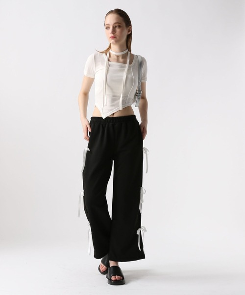 FOREVER 21（フォーエバー トゥエンティーワン）の「【2024SS】ボウタイ付きＴシャツ（Tシャツ/カットソー・レディース・オフホワイト/ブラック/グレー・FREE）」の17枚目の写真