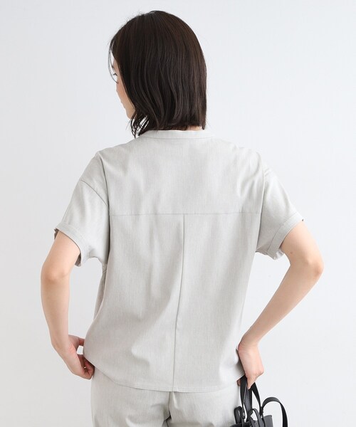 INDIVI(インディヴィ)の「◆【UVケア/接触冷感/SETUP可能】麻混ストレッチ タックブラウス(シャツ/ブラウス・レディース・ブラック/ブルー系8/ライトグレー系3/ベージュ系3・40/05/13/15 /36/38/19)」の19枚目の写真