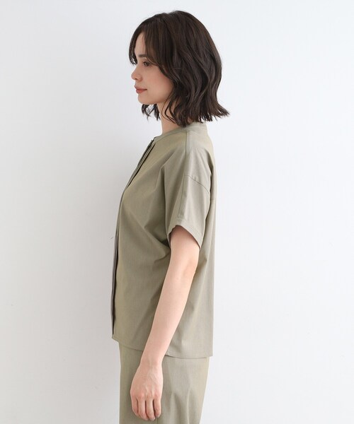INDIVI(インディヴィ)の「◆【UVケア/接触冷感/SETUP可能】麻混ストレッチ タックブラウス(シャツ/ブラウス・レディース・ブラック/ブルー系8/ライトグレー系3/ベージュ系3・40/05/13/15 /36/38/19)」の11枚目の写真