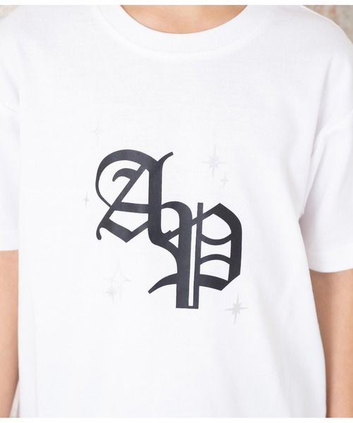 ANAP kids（アナップキッズ）の「オールドイングリッシュ箔プリントビッグTシャツ【親子お揃（Tシャツ/カットソー・キッズ・ブラック/ホワイト・130cm/110cm/120cm）」の14枚目の写真