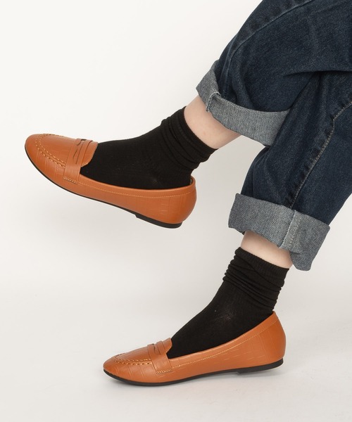 SVEC（シュベック）の「カラーリング リブソックス（ソックス/靴下・レディース・ホワイト/チャコールグレー/ライトブルー/ブラウン/グレー/ピンク/イエロー/オレンジ/ブラック/レッド/ワイン/ブルー/グリーン/マスタード/ラベンダー/アイボリー/グリーン系その他/イエロー系その他/ライトピンク/パープル・FREE）」の2枚目の写真