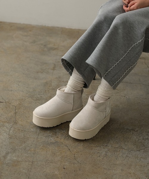 DONOBAN(ドノバン)の「厚底ミニ丈ムートンブーツ(ブーツ・レディース・ベージュ/アイボリー/ブラック/キャメル・LL/M/S/L)」の11枚目の写真