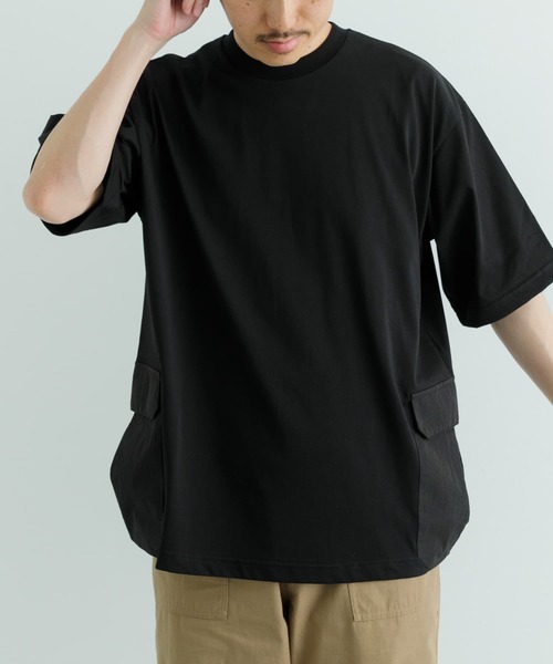 ITEMS URBANRESEARCH（アイテムズ アーバンリサーチ）の「『XLサイズあり』サイドポケットキリカエ クルーネックTシャツ（Tシャツ/カットソー・メンズ・ブラック/チャコールグレー/ベージュ/カーキ・MEDIUM/LARGE/X-LARGE）」の2枚目の写真