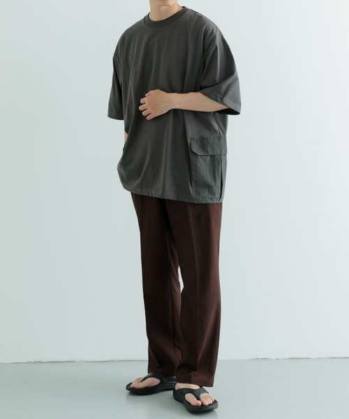 ITEMS URBANRESEARCH（アイテムズ アーバンリサーチ）の「『XLサイズあり』サイドポケットキリカエ クルーネックTシャツ（Tシャツ/カットソー・メンズ・ブラック/チャコールグレー/ベージュ/カーキ・MEDIUM/LARGE/X-LARGE）」の12枚目の写真