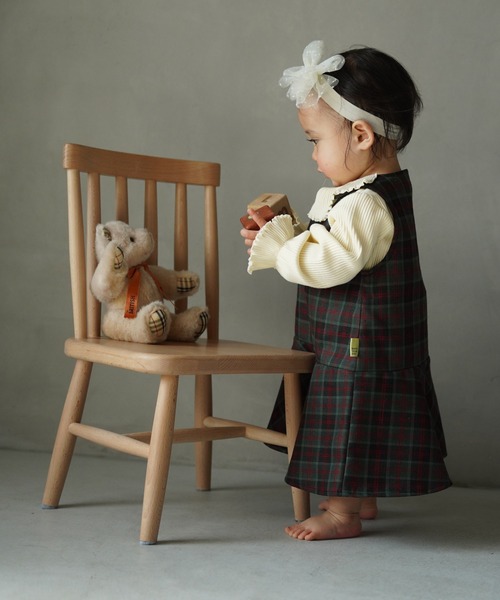 MAKE YOUR DAY（メイクユアデイ）の「フリル付きリブロンパース（ロンパース・キッズ・ピンク/アイボリー/モカ・80/70）」の4枚目の写真