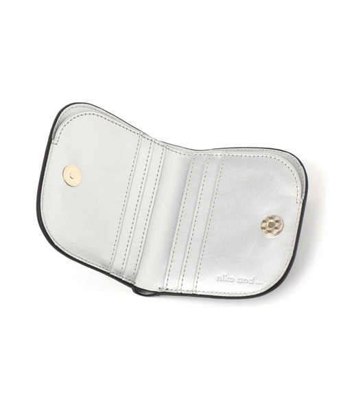 niko and...（ニコアンド）の「オリジナルスタッズ二つ折り財布（財布・レディース・ブラック/グリーン/レッド/シルバー/ゴールド・0）」の9枚目の写真
