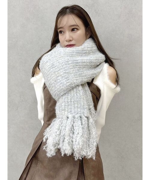 dazzlin（ダズリン）の「キャンディカラービッグマフラー（マフラー・レディース・アイボリー/ブラック/ピンク/オレンジ/グリーン/ブルー/パープル/ライトブルー・FREE）」の5枚目の写真