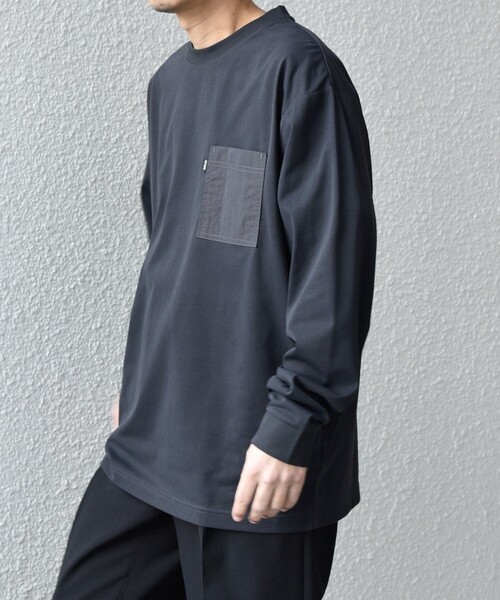 SHIPS any（シップス エニィ）の「【WEB限定】SHIPS any: 〈撥水加工〉Teflon EcoElite(TM) ナイロンポケット Tシャツ (ロンT)◇（Tシャツ/カットソー・メンズ・ホワイト/ブラック/ダークグレー/ケリーグリーン/チャコールグレー/ネイビー・SMALL/MEDIUM/LARGE/X-LARGE）」の15枚目の写真