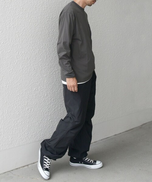 SHIPS any（シップス エニィ）の「【WEB限定】SHIPS any: 〈撥水加工〉Teflon EcoElite(TM) ナイロンポケット Tシャツ (ロンT)◇（Tシャツ/カットソー・メンズ・ホワイト/ブラック/ダークグレー/ケリーグリーン/チャコールグレー/ネイビー・SMALL/MEDIUM/LARGE/X-LARGE）」の18枚目の写真