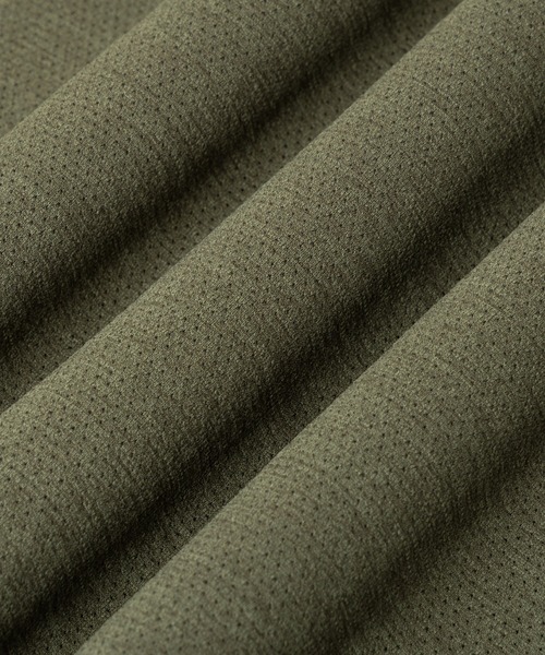 narifuri（ナリフリ）の「NFC アクティブメッシュヘンリーネック長袖Tシャツ（Tシャツ/カットソー・メンズ・チャコール/カーキ・MEDIUM/X-LARGE/SMALL/LARGE）」の4枚目の写真