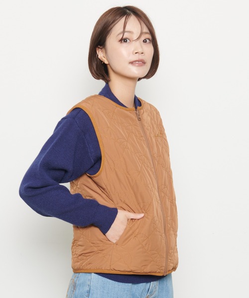 Arnold Palmer（アーノルドパーマー）の「アンブレラキルト リバーシブル ベスト（ダウンベスト・レディース・ブラック/キャメル/ネイビー・L/M/S）」の22枚目の写真