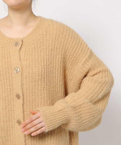 mysty woman（ミスティウーマン）の「【スタッフプロデュース/WEB限定】MiO企画・ニュアンスもふもふカーディガン 149820（カーディガン/ボレロ・レディース・ピンク/ホワイト系その他/ベージュ・FREE）」の4枚目の写真