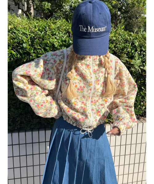 WC（ダブル シー）の「リトルフラワーショートフリースジャケット（ブルゾン・レディース・アイボリー/ピンク・FREE）」の3枚目の写真