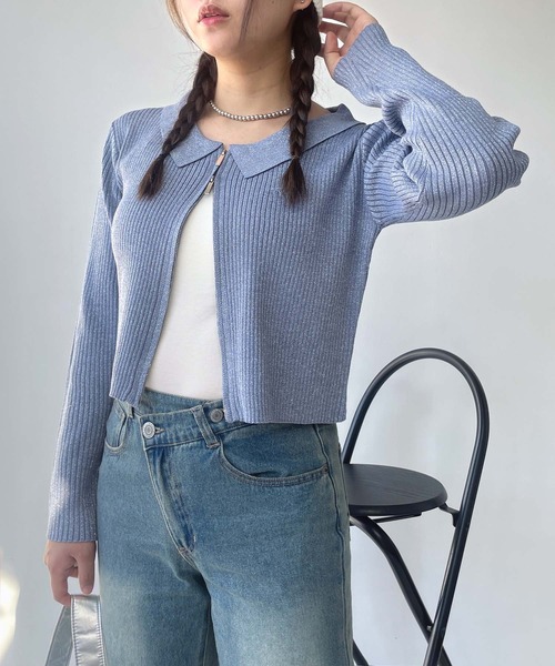 AS KNOW AS plus(アズノゥアズプラス)の「◇ワンポイントロゴ刺繍 ダブルジップカーディガン(カーディガン/ボレロ・レディース・シルバー系/ボルドー/ホワイト×ブラック/ブラック/ブルー系/グリーン系/ネイビー系/グリーン系1/レッド系1/ブラック系1/ネイビー系1/シルバー系1・FREE)」の8枚目の写真