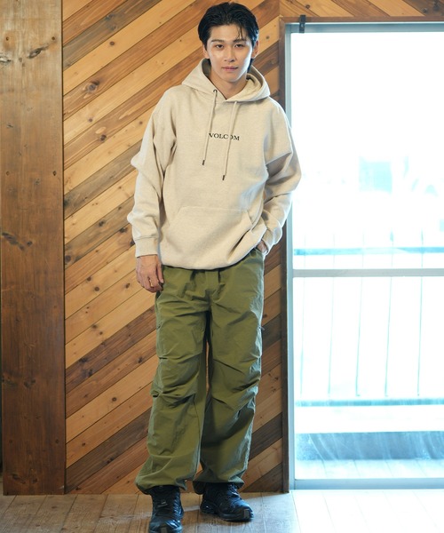 VOLCOM(ボルコム)の「VOLCOM/ボルコム パーカー/プルオーバー ブランドロゴ A4132419(パーカー・メンズ・ベージュ/ブラック・S/M/L/XL)」の16枚目の写真