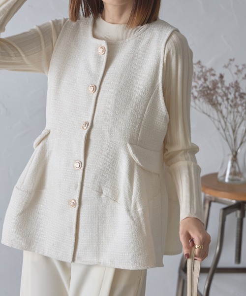 【セール】ゴールド釦ツイードペプラムベスト（ベスト）｜each（イーチ）