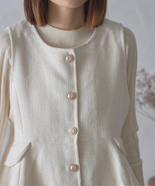 【セール】ゴールド釦ツイードペプラムベスト（ベスト）｜each（イーチ）