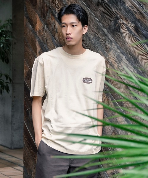 BANKS（バンクス）の「DESIGN TEE/BANKS JOURNAL/バンクスジャーナル ブランドロゴプリント半袖Tシャツ（Tシャツ/カットソー・メンズ・ベージュ/ブルー・LARGE/X-LARGE/MEDIUM）」の5枚目の写真