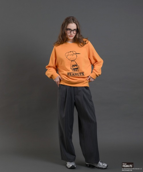 MUHET(ミュエータ)の「【PEANUTS / SNOOPY】ラグランスウェット(スウェット・レディース・杢グレー/ブルー/ブラック/オレンジ・SMALL/MEDIUM/LARGE)」の8枚目の写真