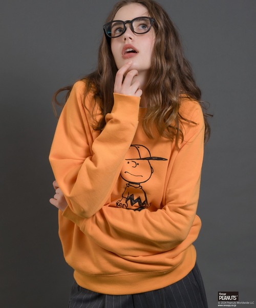 MUHET(ミュエータ)の「【PEANUTS / SNOOPY】ラグランスウェット(スウェット・レディース・杢グレー/ブルー/ブラック/オレンジ・SMALL/MEDIUM/LARGE)」の6枚目の写真