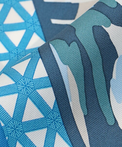 23区（ニジュウサンク）の「シルク ダイヤ スカーフ（バンダナ/スカーフ・レディース・ブラック系5/ネイビー系5・F）」の22枚目の写真