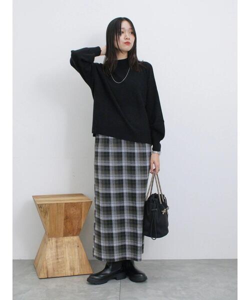 Samansa Mos2 blue（サマンサモスモスブルー）の「【Hug Knit】ボリューム袖ハイネックプルオーバー（ニット/セーター・レディース・ブラック/ライトベージュ/グリーン/トップグレー/ブルー・F）」の11枚目の写真