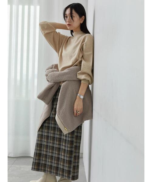 Samansa Mos2 blue（サマンサモスモスブルー）の「【Hug Knit】ボリューム袖ハイネックプルオーバー（ニット/セーター・レディース・ブラック/ライトベージュ/グリーン/トップグレー/ブルー・F）」の16枚目の写真