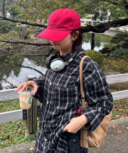 nemne store（ネンネストア）の「【keel】ロゴ刺繍キャップ（キャップ・レディース・イエロー系/ネイビー/レッド系・フリー）」の3枚目の写真