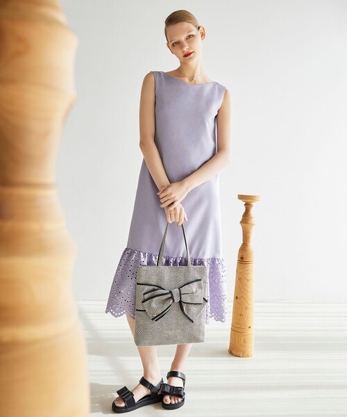TOCCA(トッカ)の「T CADEAU NEW BAG フラットトートバッグ(トートバッグ・レディース・ブラック系/シルバー系/ライトグレー系・F)」の18枚目の写真