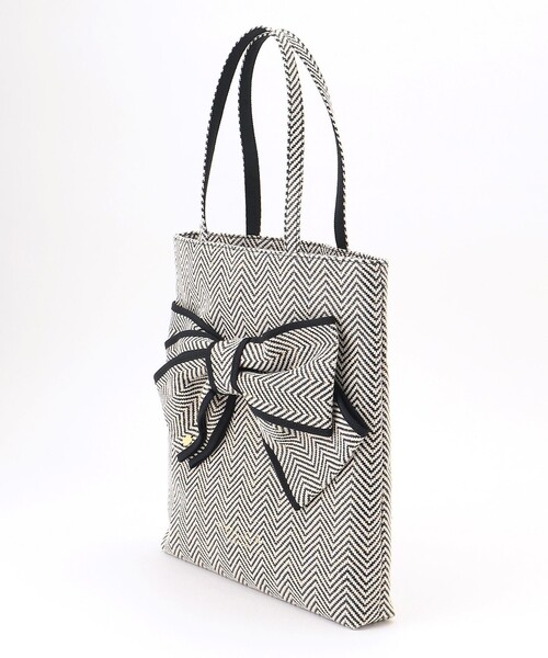 TOCCA(トッカ)の「T CADEAU NEW BAG フラットトートバッグ(トートバッグ・レディース・ブラック系/シルバー系/ライトグレー系・F)」の12枚目の写真