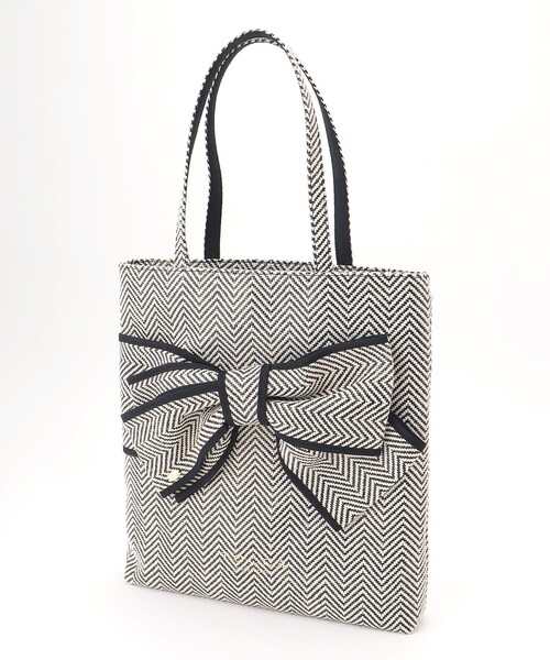 TOCCA(トッカ)の「T CADEAU NEW BAG フラットトートバッグ(トートバッグ・レディース・ブラック系/シルバー系/ライトグレー系・F)」の15枚目の写真