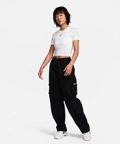 NIKE(ナイキ)の「ナイキ スポーツウェア エッセンシャル ウィメンズ スリムフィット クロップ Tシャツ / Nike Sportswear Essential Women's Slim-Fit Crop T-Shirt FB2874-100 White(Tシャツ/カットソー・レディース・ホワイト・2XL/L/M/S/XL/XS)」の3枚目の写真