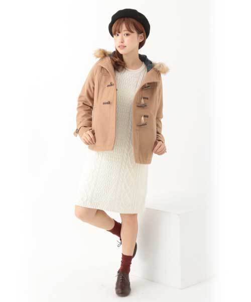 earth music&ecology（アースミュージックアンドエコロジー）の「フルフルダッフルコート（ダッフルコート・レディース・オフホワイト/杢グレー/ブルー/ピンク/レッド/キャメル/グリーン/サックスブルー/イエロー/ネイビー・LARGE/MEDIUM/SMALL）」の18枚目の写真