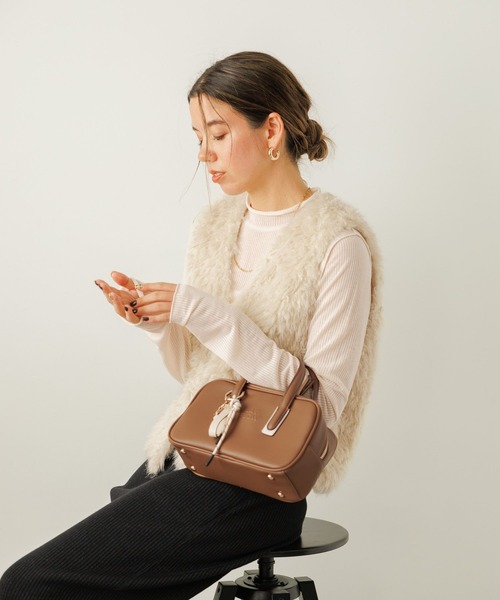 BAYFLOW（ベイフロー）の「[レイヤードスタイルに]シアーハイネックプルオーバー（Tシャツ/カットソー・レディース・オフホワイト/ブラック・FREE）」の6枚目の写真