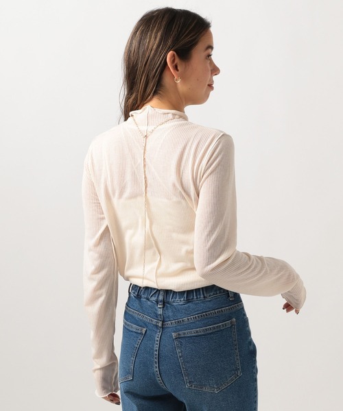 BAYFLOW（ベイフロー）の「[レイヤードスタイルに]シアーハイネックプルオーバー（Tシャツ/カットソー・レディース・オフホワイト/ブラック・FREE）」の8枚目の写真