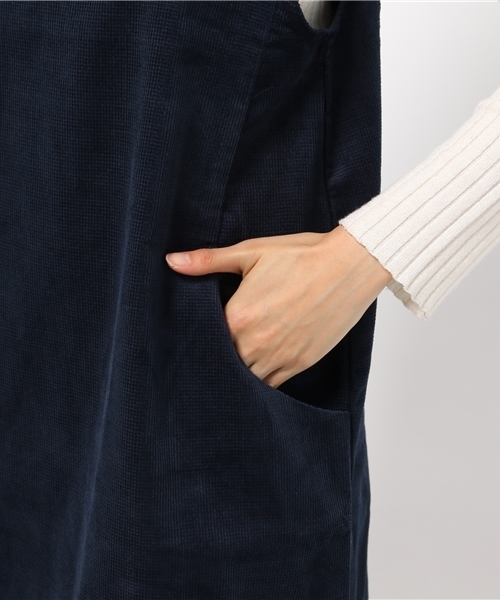 ikka(イッカ)の「ワッフルコーデュロイワンピース(ワンピース・レディース・ネイビー/キャメル・LARGE/MEDIUM)」の8枚目の写真