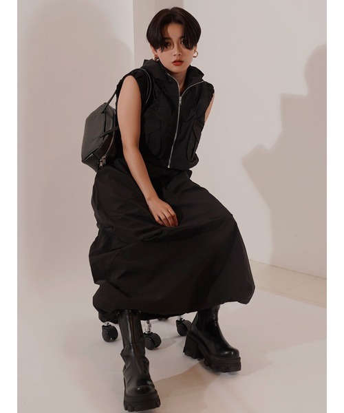 MURUA（ムルーア）の「シャーリングフードベスト【セットアップ着用可】（ベスト・レディース・カーキ/ホワイト/ブラック/ライトブルー・FREE）」の5枚目の写真